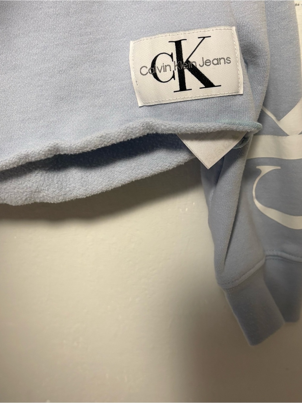 CALVIN KLEIN JEANS Cropped Hoodie - Size S - Picture 6 of 10